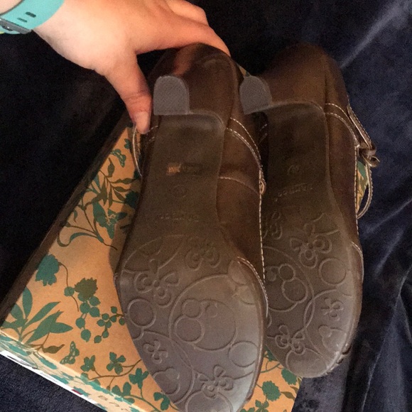 Heels - Picture 3 of 4